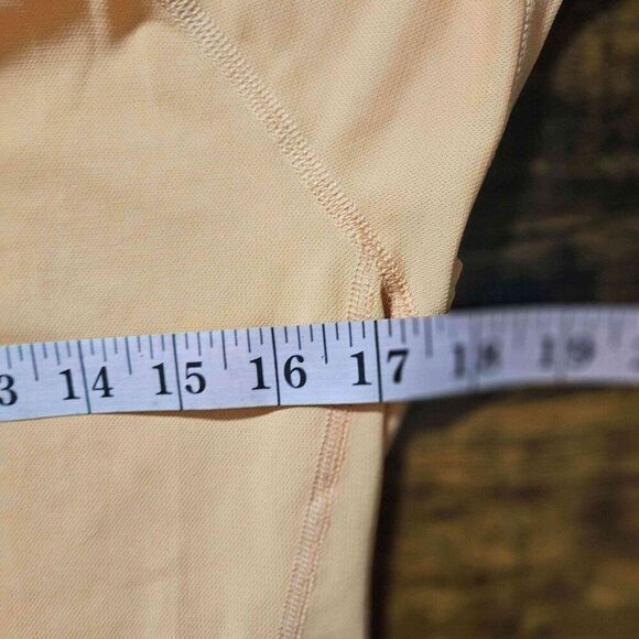 2 Mountain Hardwear Med - Picture 11 of 11